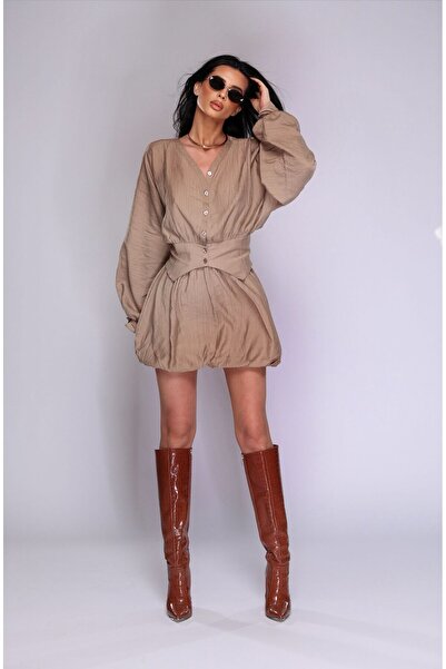 Pretty Summer outfit consisting of skirt and shirt