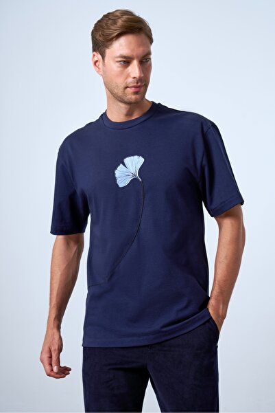 SPORTEMPT تي شيرت رجالي كبير الحجم مطبوع عليه أوراق الجنكة - أزرق داكن