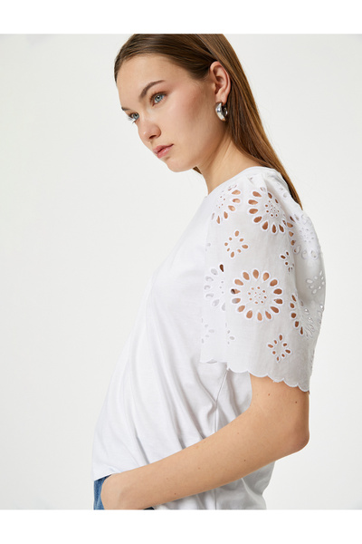 Koton تي شيرت نسائي بيج بقصّة مقصوصة