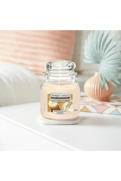 Yankee Candle Lumanare Parfumata Borcan Mediu, Vanilla Frosting, 340gr