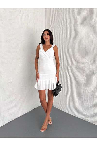02Lady Fashion Sandy Fabric Dress with Woven Detail