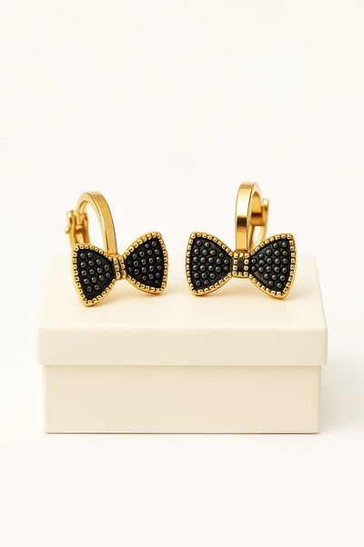 MakeWell Poppy Compression Earrings with Bow Design for Non-Pierced Ears
