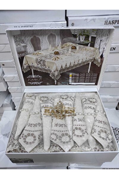 Haspen Emerald 12 Napkin Velvet Fabric French Laced 25 Piece Luxury Dining Set
