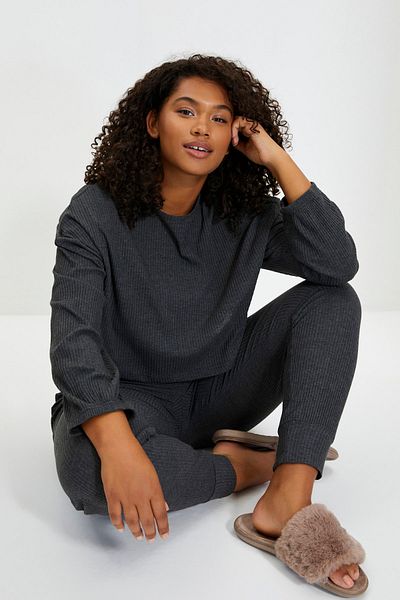 Trendyol Collection Pyjama - Grau - Unifarben