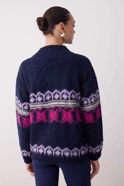 Trendyol Collection Sötétkék etnikai mintás szőrös/fedő széles szabású kötöttáru kardigán TWOAW26HI00161