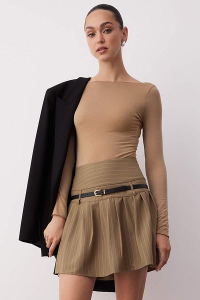 Trendyol Collection Fusta mini cu talie înaltă în dungi bej, cu centură, țesut plisat TWOAW26ET00030