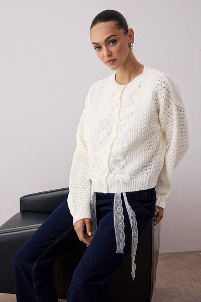 Trendyol Collection Ecru Crop Wide Fit Hair Knit Lace Garnish Detailed Soft Textured Knitwear Cardigan Twoaw26Hi00023