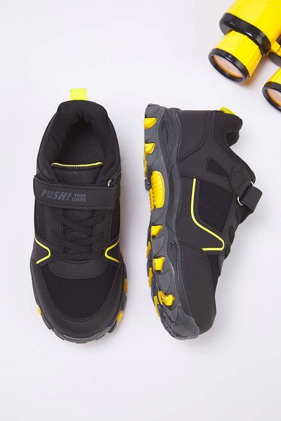 TRENDYOL SHOES Black Neon Detailed Velcro Large Boys Kids Trekking Shoes 
 Takeaw26Sn00006