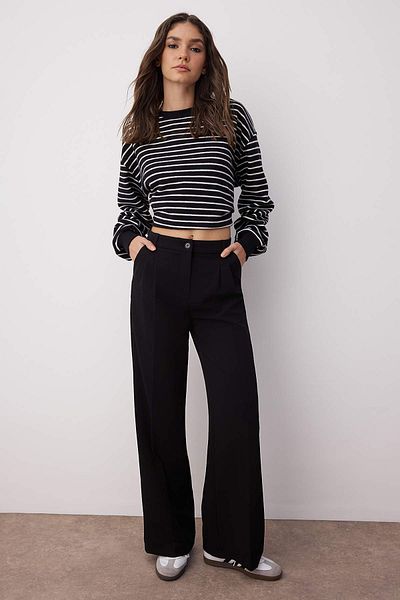 Trendyol Collection Чорні плісировані штани з широкими штанинами TWOAW25PL00109 Palazzo