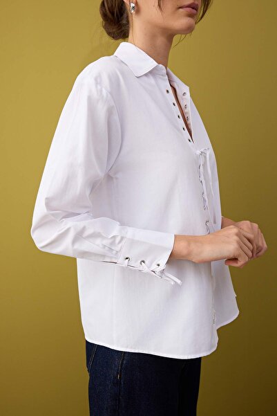 Trendyol Collection White Oversize Shirt with Lace Detail on the Front Twoaw26Go00010