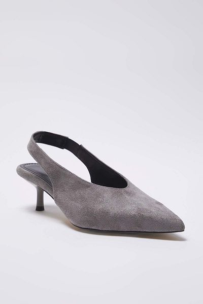 TRENDYOL SHOES Graue Wildleder-Kitten-Absatz-Damenschuhe TAKAW26TO00012
