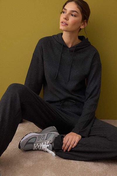 Trendyol Collection Anthracite Hooded Relaxed/Relaxed Cut Ribbed Waist Elastic Knitted Tracksuit Set Twoaw26Em00004
