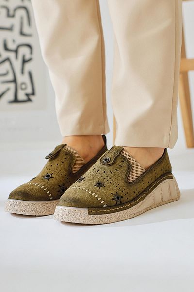Limoya Дамски балерини Bethina Khaki от велур с нитове и детайлна лазерна перфорация