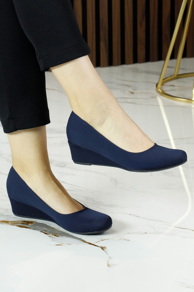 Erkan Saçmacı Παπούτσια Casual με τακούνι Maya Navy Blue Crepe με στρογγυλή σφήνα