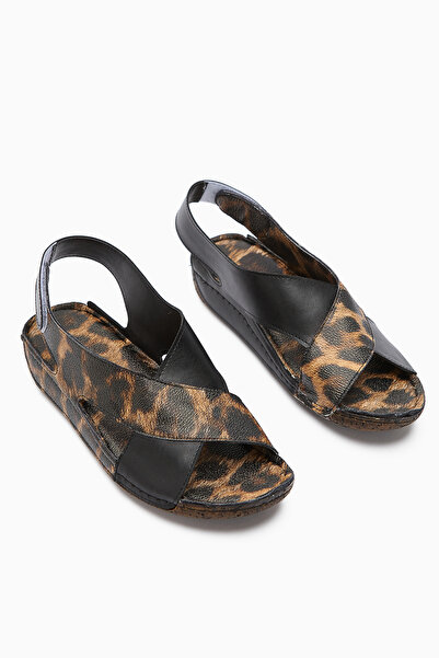 Limoya Margit Leopard Patterned Cross-Strapped Women's Comfort Sandals Opportunity Product