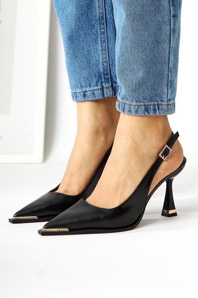 Limoya Vita Black Stone Detailed Closed Front Heeled Women's Shoes