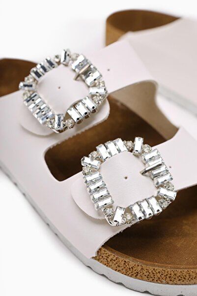 Limoya Papuci Brisa alb cu curea dublă și detaliu cu cataramă de piatră Produs de oportunitate