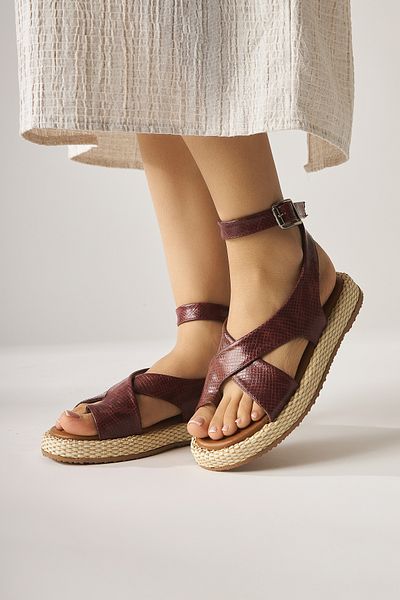 Limoya Kani Burgundy Flip Flops Women's Sandals