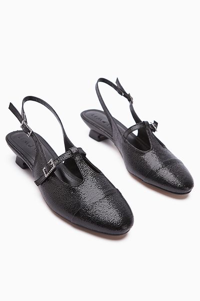 Limoya Roula Black Buckle Closed Front Women's Sandals