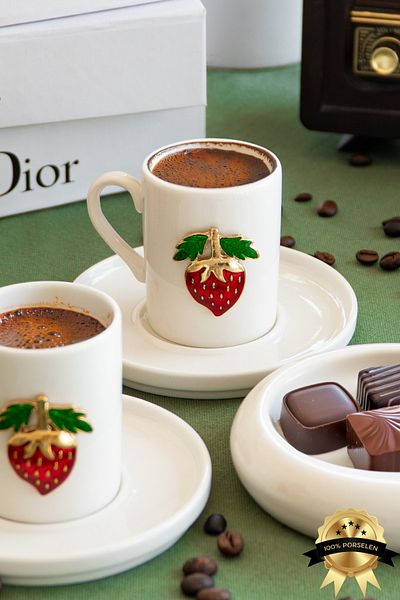Heda Porselen Strawberry 4 Piece Coffee Cup Set for 2 People