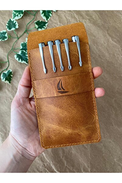 ALESTA LEATHER (NUMELE NU NUȚIM SĂ NUȚIM) Suport pentru pix - Piele naturală,...