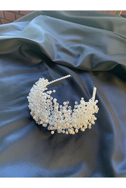 BYEN GİYİM Νυφική τιάρα από απλό μαργαριτάρι που αποπνέει αριστοκρατικότητα