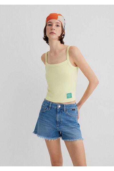 Mavi Indigo Turtles Printed Yellow T-Shirt Fitted / Body Fitting Cut 1613537-71313