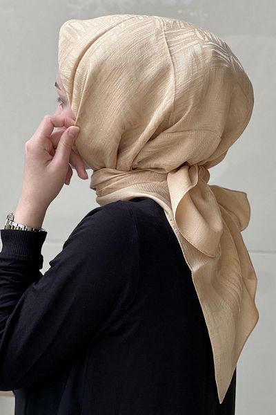 Noura Elisa Scarf