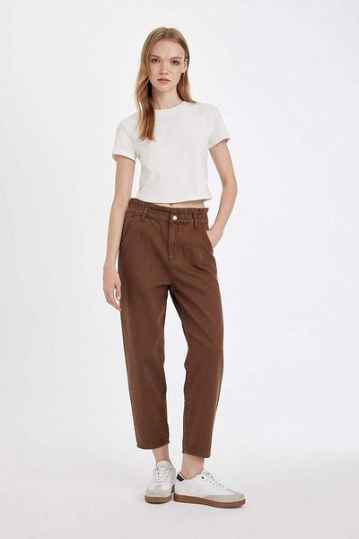 DeFacto Paperbag-Jeans mit hoher Taille, entspannter Passform, leicht, gerader Bein, knöchellang, D4308AX24AU
