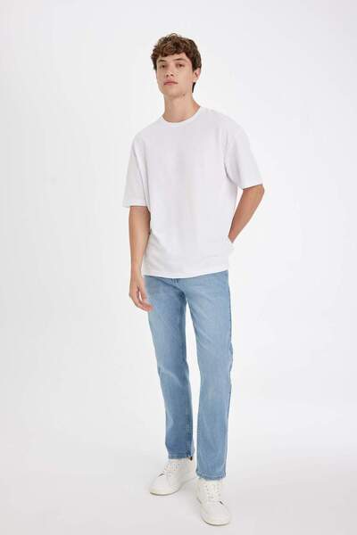 DeFacto Sergio Regular Fit Normal Kalıp Normal Bel Boru Paça Jean Pantolon D6472AX24AU