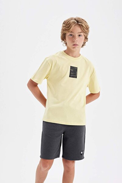 DeFacto Erkek Çocuk Oversize Geniş Kalıp Bisiklet Yaka Baskılı Kısa Kollu Tiş...