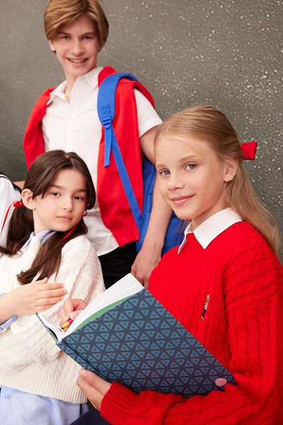 DeFacto Burgunderroter Standard-Fit-Strickpullover mit Rundhalsausschnitt für Mädchen C6973A824AU