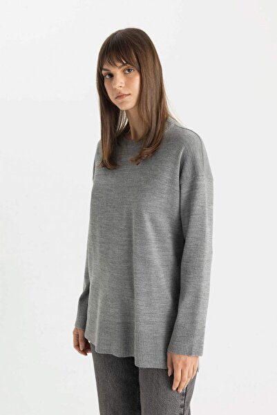 DeFacto Regular Fit Bisiklet Yaka Yırtmaçlı Basic Düz Triko Kazak Tunik C5165AX24AU