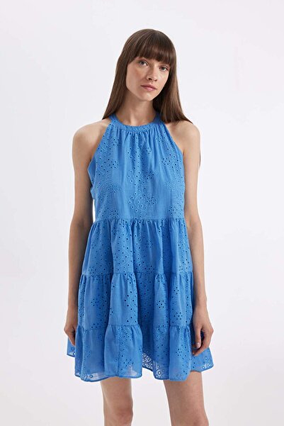 DeFacto A Kesim Halter Yaka Brode Kolsuz Mini Elbise D4400AX24HS