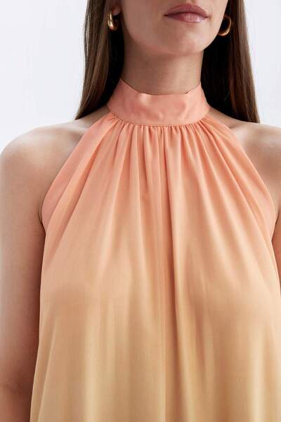 DeFacto Šifonové maxi šaty s přechodem ke krku s ohlávkou – bez rukávů, A-Line – D0003AX24HS