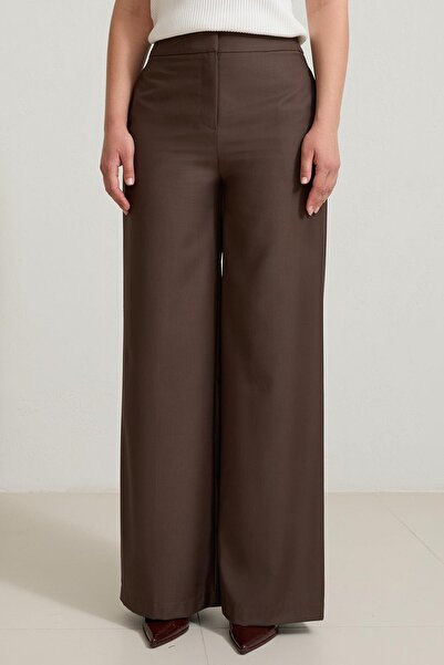 Setre Кафяви панталони с деликатно оформена талия