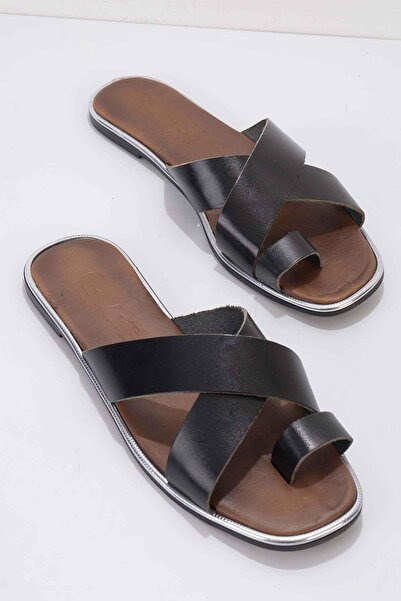 Bambi Чорні жіночі тапочки з натуральної шкіри K04921001003