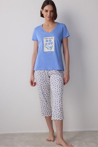 Penti Blue Forget Me Not V Neck Short Sleeve Capri Pajama Set