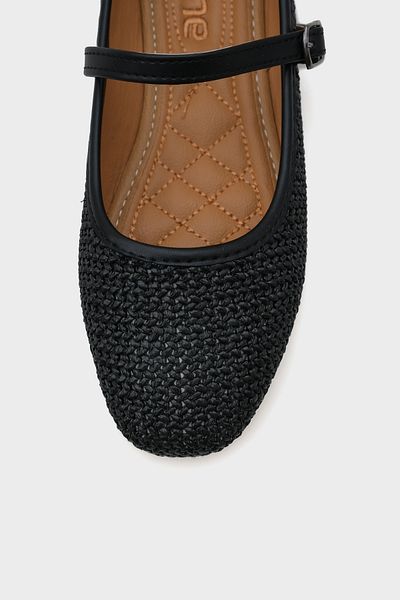 Capone Outfitters حذاء باليه نسائي من هانا تريند