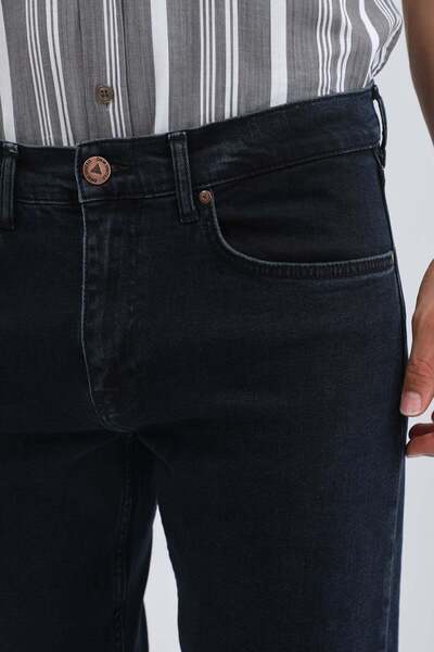 DNM UNITED Boyfriend Slim Fit Jeans - Midnight Blue