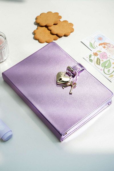 Victoria's Journals Σημειωματάριο Lilac Hush Hush Metallic Locked Notebook - 13x18 cm
