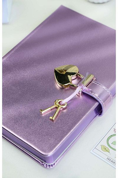 Victoria's Journals Σημειωματάριο Lilac Hush Hush Metallic Locked Notebook - 13x18 cm