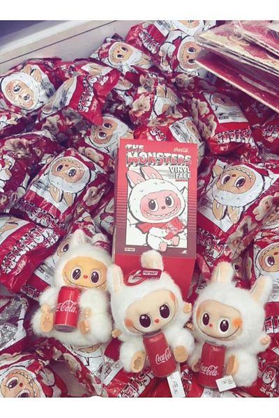 naaksesuar Labubu Collection Special Package with Cola