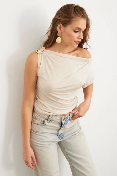 Cool & Sexy Women's Vanilla Accessory Asymmetrical Sleeve Blouse Va102