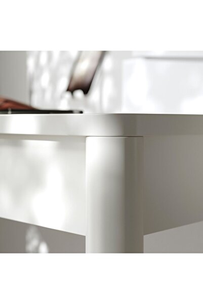 IKEA çalışma masası kırık beyaz 140x75 cm Derinlik75cm Yükseklik75 cm Genişlik140 cm