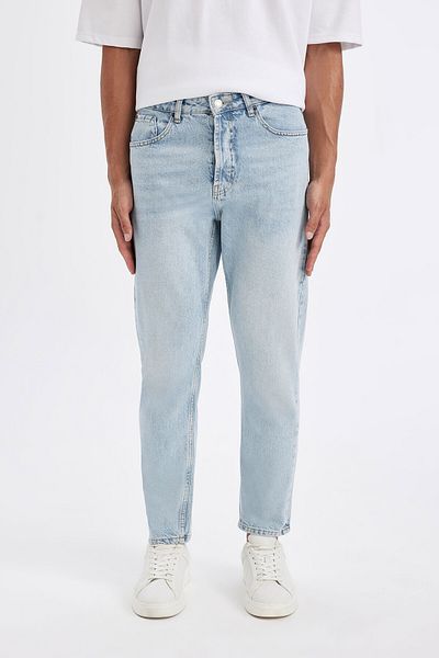 DeFacto 100% bumbac, anii 90, slim fit, model îngust, talie înaltă, pantaloni de jeans cu picioare înguste B5784AX24AU