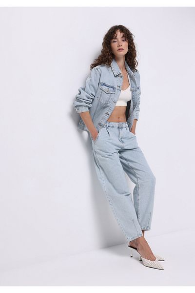 Colin's Barrel Fit Women's Light Indigo Zipper Denim Jean Pants
