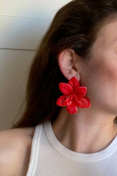 stravis Red Flower Earrings