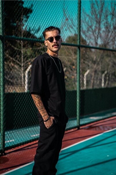 CLAYES Ανδρικό μπλουζάκι μονόχρωμο Basic - Μαύρο κοντομάνικο μπλουζάκι με λαιμόκοψη