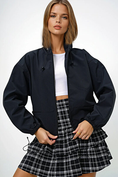 VAGGON Women's Black Hooded Hidden Pocket Front Zipper Seasonal Jacket Prmx13415